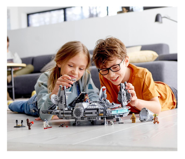 LEGO Star Wars 75257 Sokół Millennium - 519803 - zdjęcie 2